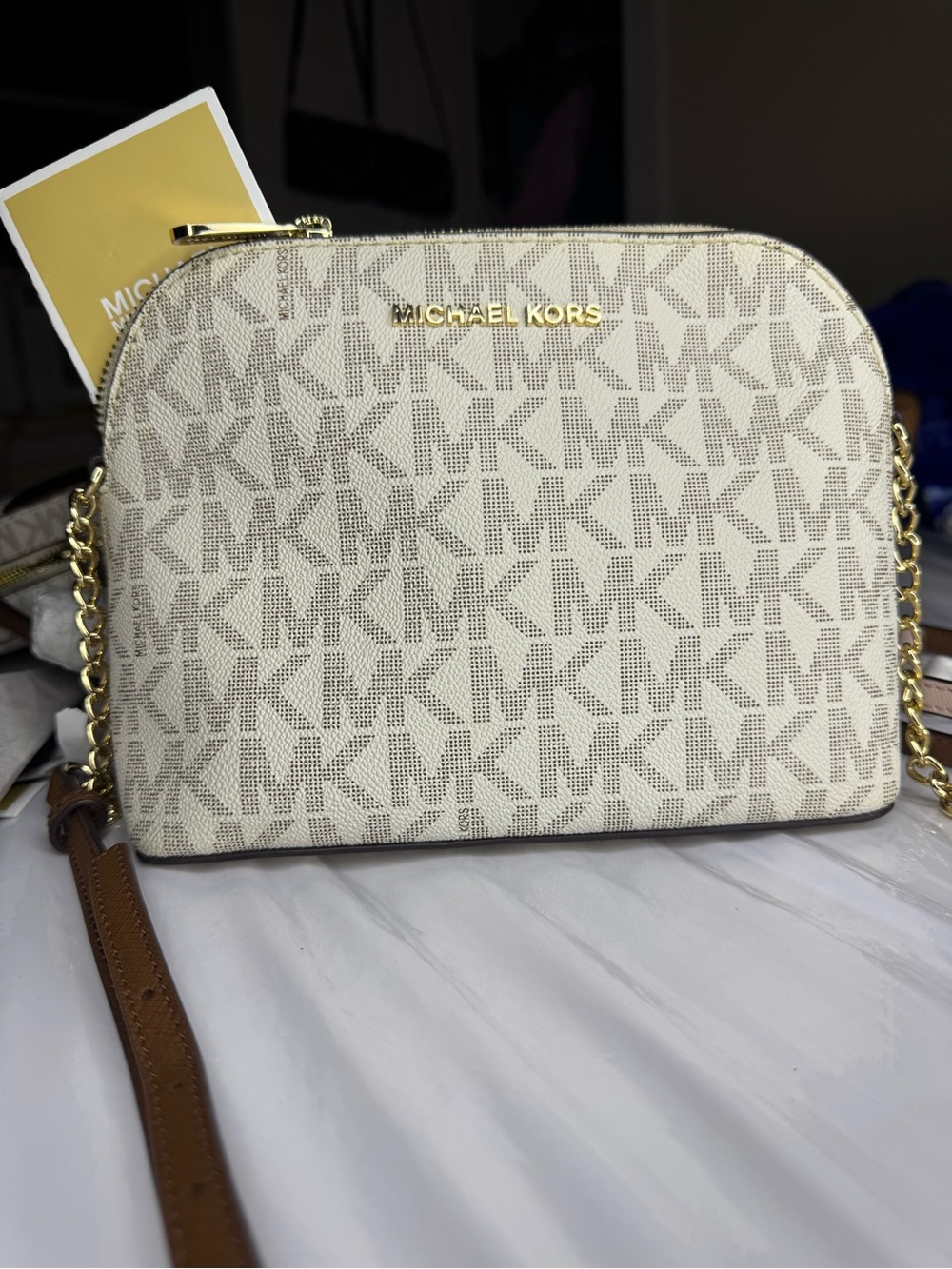 MICHAEL KORS Jet Set Logo Crossbody Bag in Vanilla